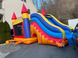 15x15 Bounce Castle w/ External Slide